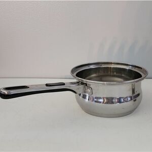 Oneida Immaculate small sauce pan stainless steel no lid